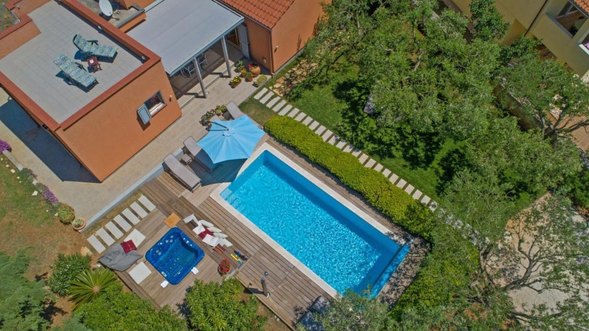 Villa Emili In Medulin - Haus Fuer 4-5 Personen ภายนอก รูปภาพ