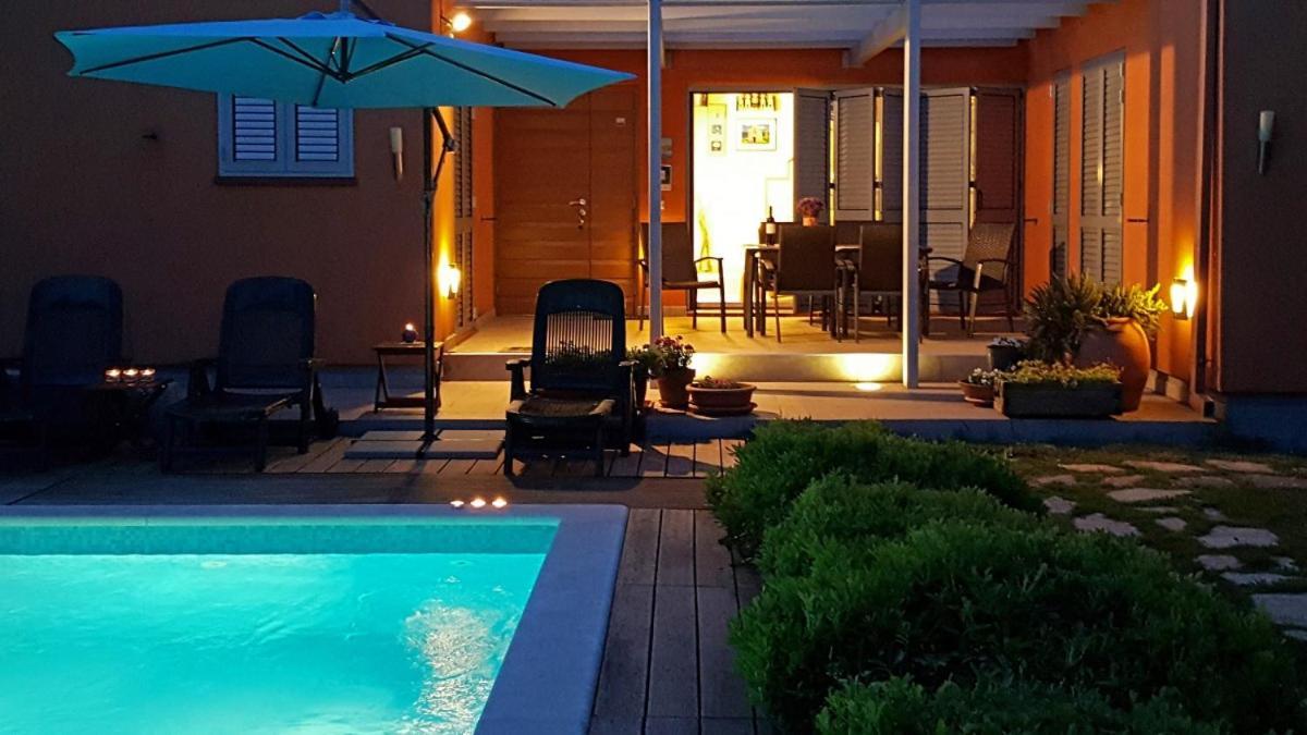 Villa Emili In Medulin - Haus Fuer 4-5 Personen ภายนอก รูปภาพ